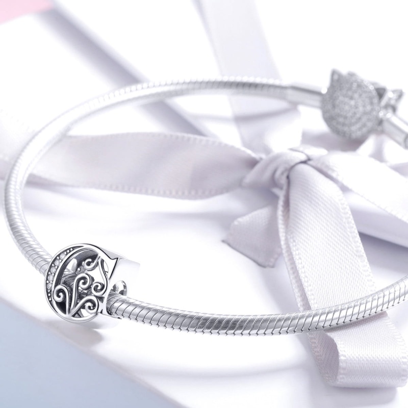 Zawieszka charms ze srebra - Litera C