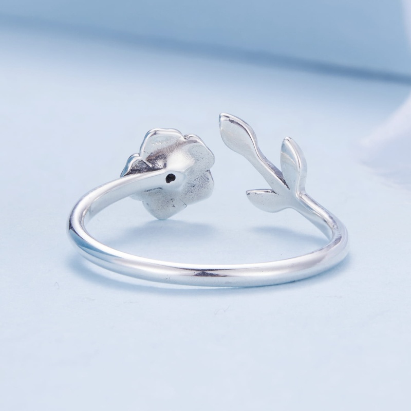 Pierścionek regulowany ze srebra - Delikatny fiołek