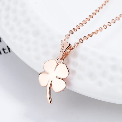 Naszyjnik ze srebra - Czterolistna koniczyna rose gold