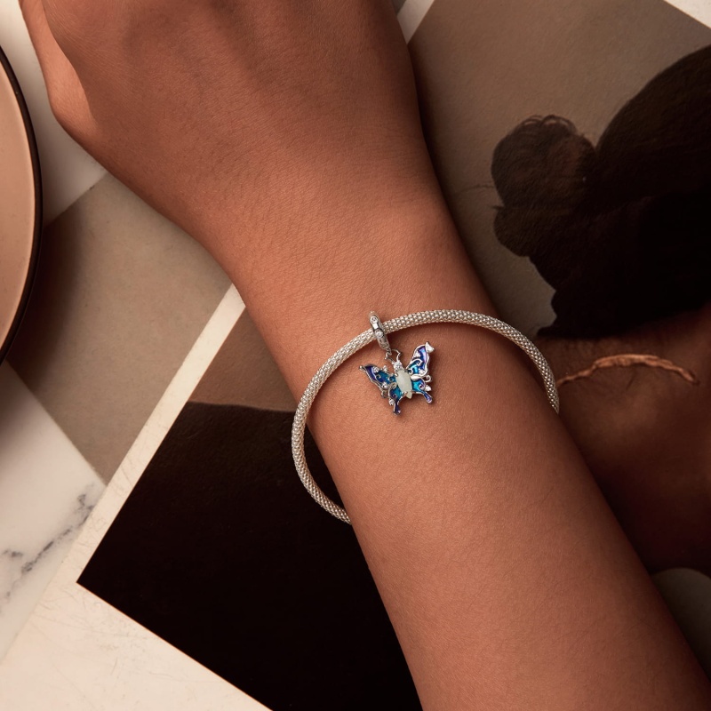 Zawieszka charms ze srebra świecąca w ciemności - Fioletowo-niebieski motyl